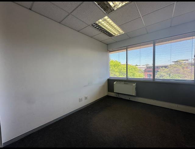 313M² OFFICE TO LET IN WOODMEAD